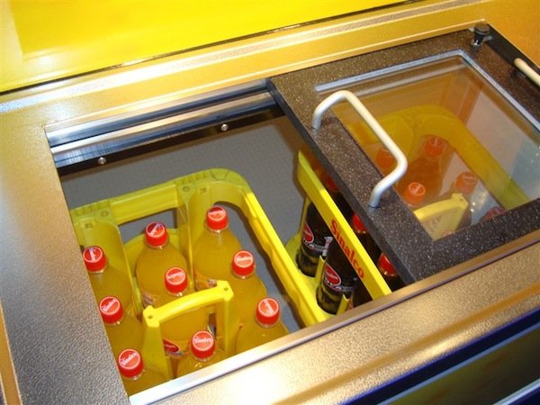 Fahnenbruck Party Mini Cooler tapwagen koelwagen frisdrank vitrine geopend