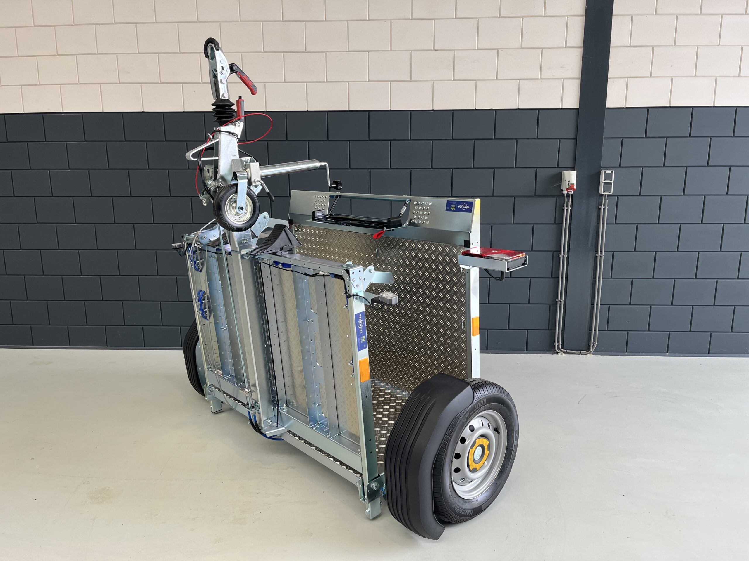 TREILER 1000 motoraanhangwagen