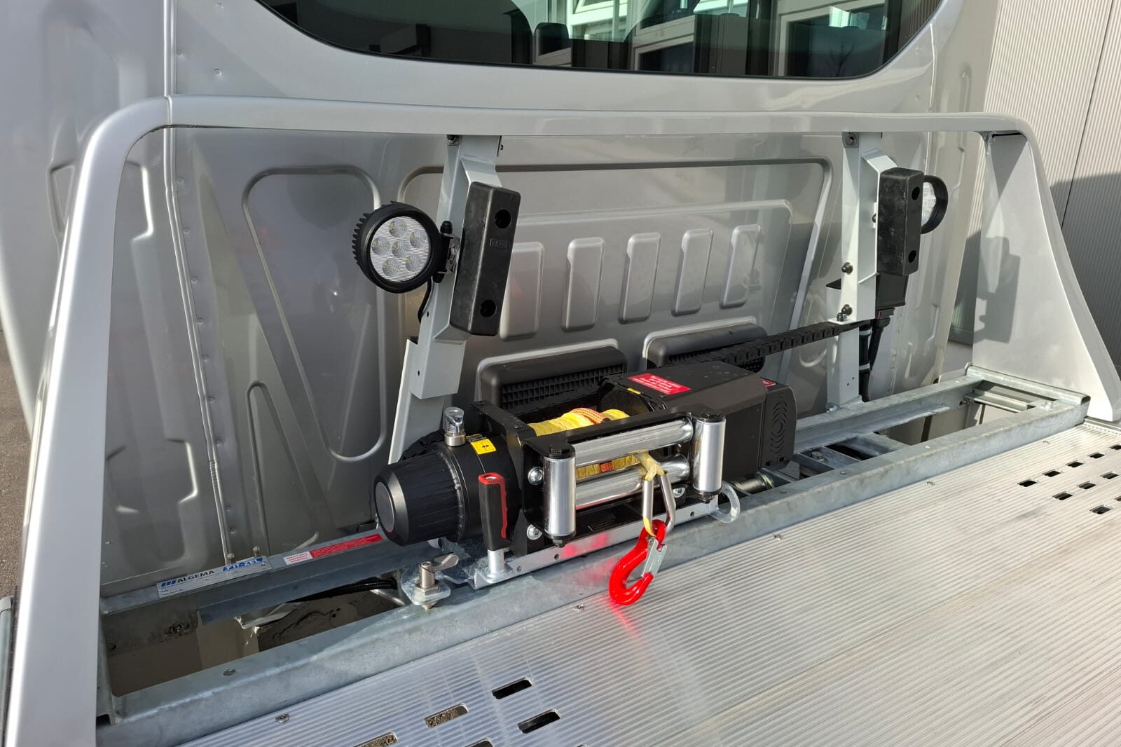 ALGEMA FIT-ZEL oprijwagens op Renault Master - Afbeelding 6