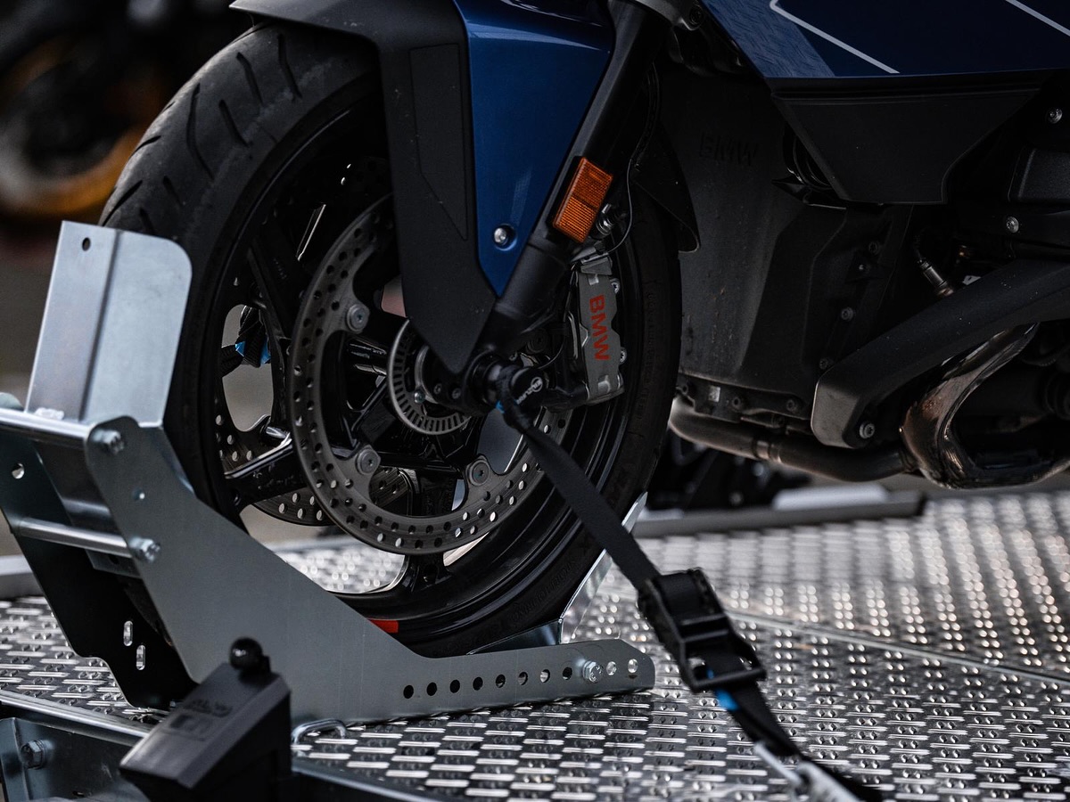 Eilzurr motorvastzetsysteem BMW motorfiets