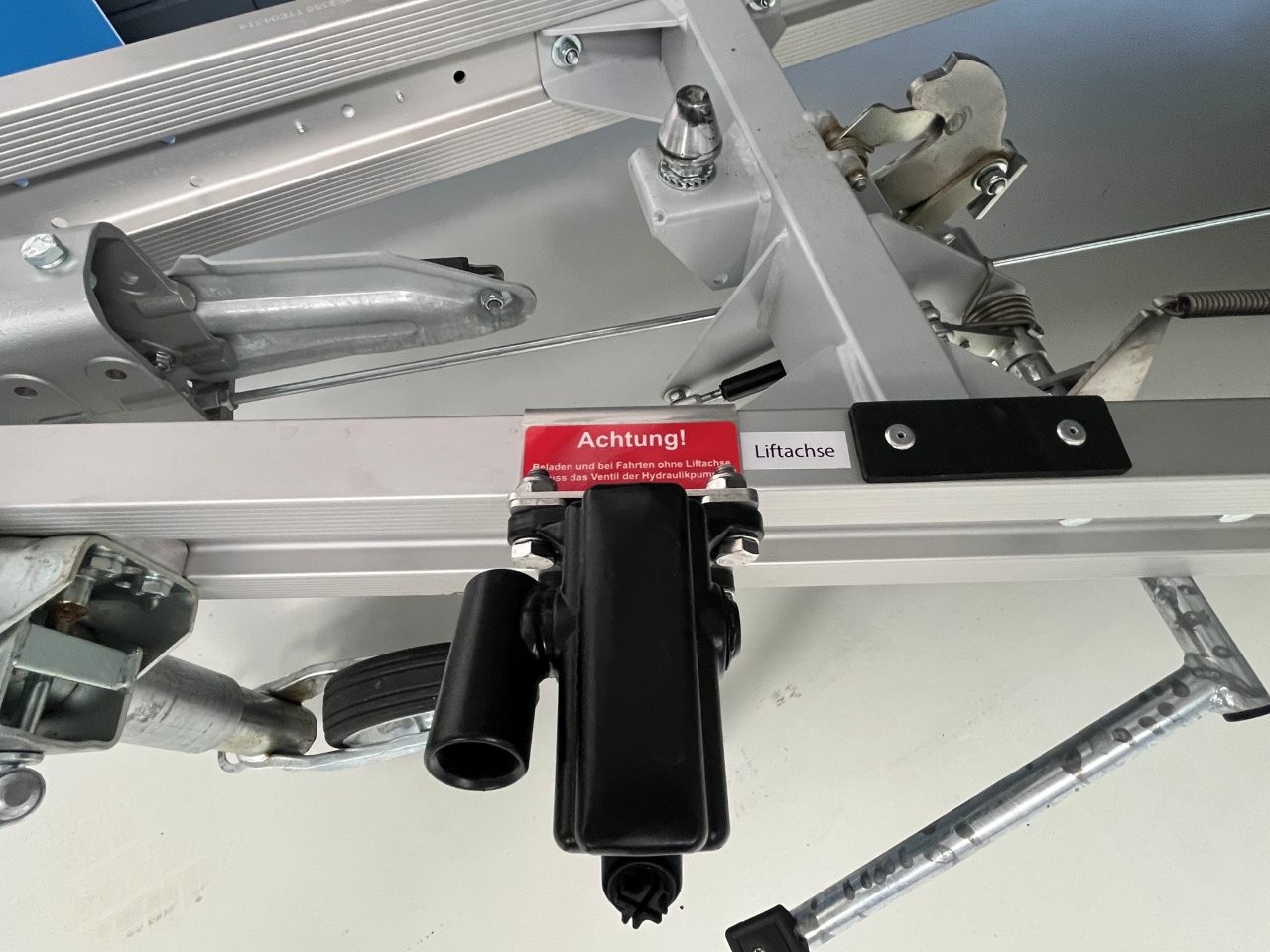 35-21-53X Black-series lift-as